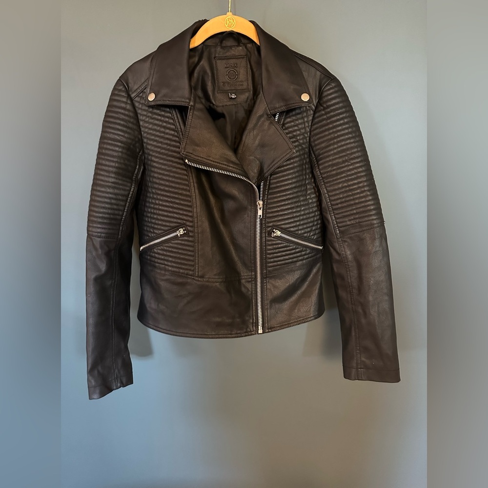 Max Studio leather jacket size medium with quilted sleeve